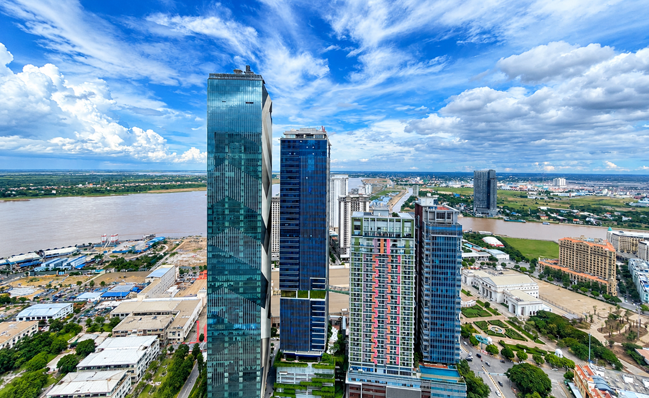 C327 GIA TOWER